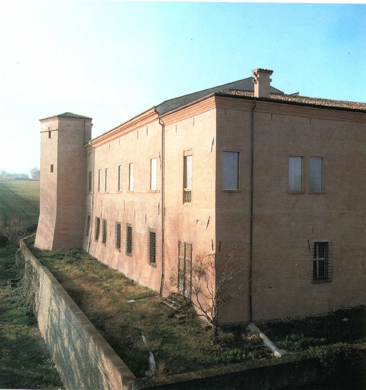 Castello di Spezzano - Fronti estnord - 2000_ Zagaglia.jpg