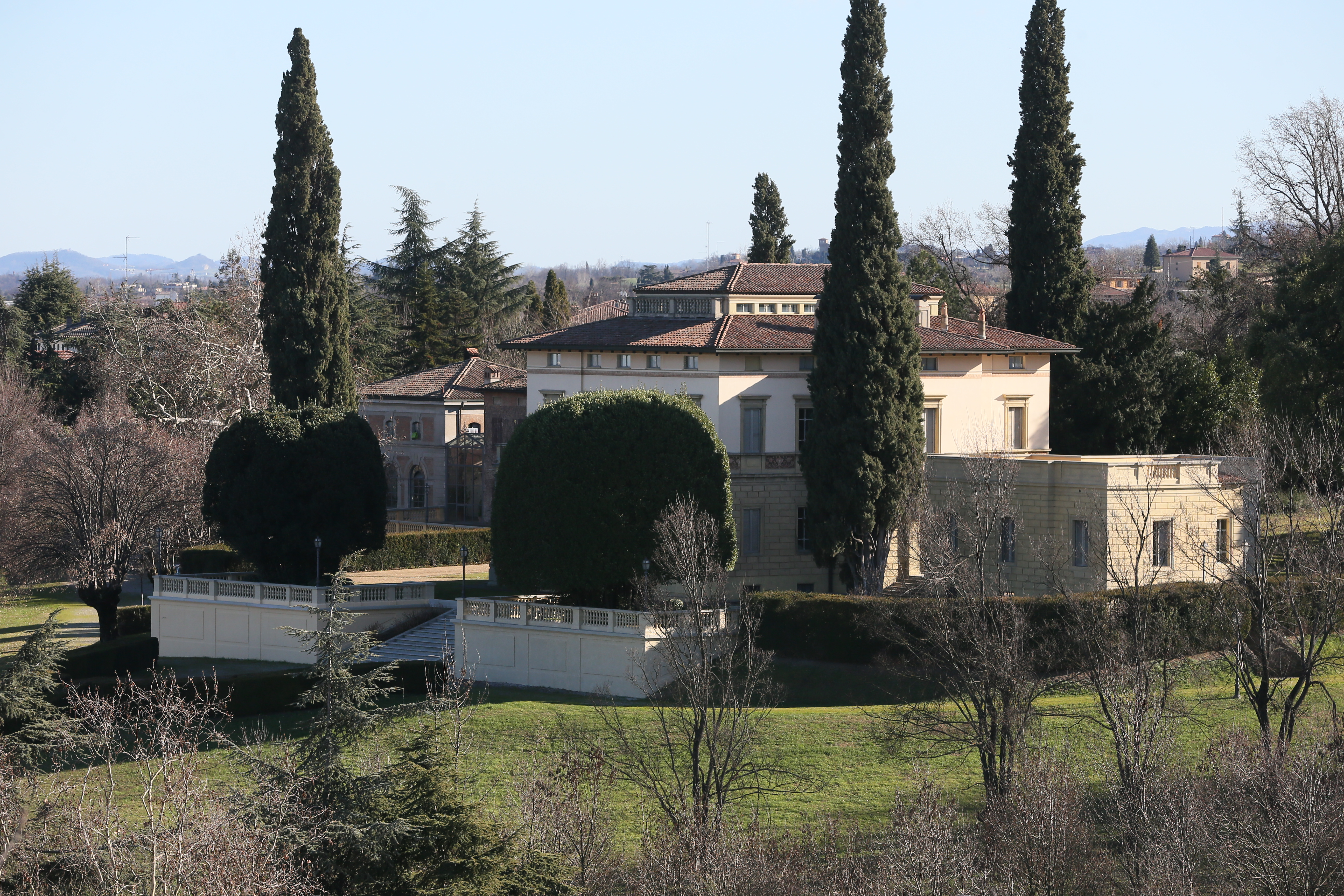 parco Villa Guastalla dal santuario.JPG